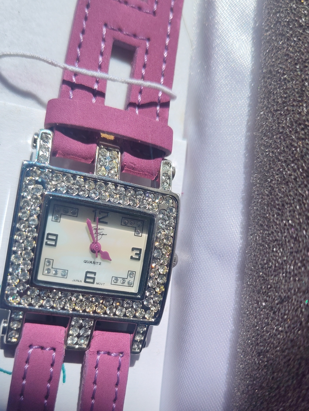 Watch - Picture 4 of 4
